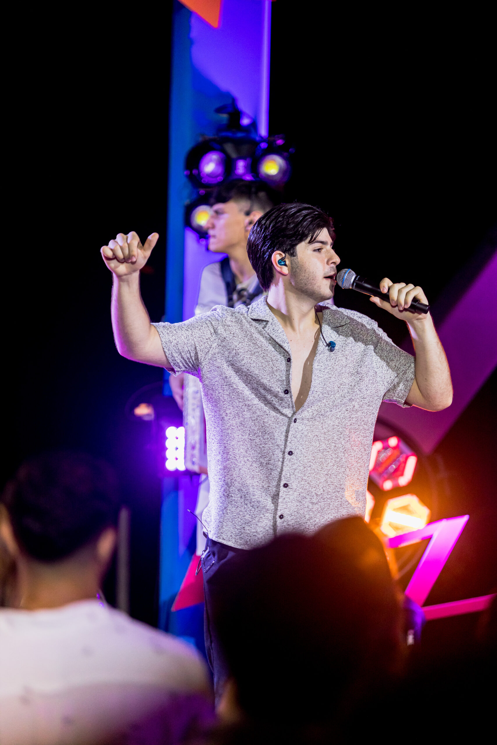 Tito lança “Ao Vivo e a Cores” e celebra nova fase