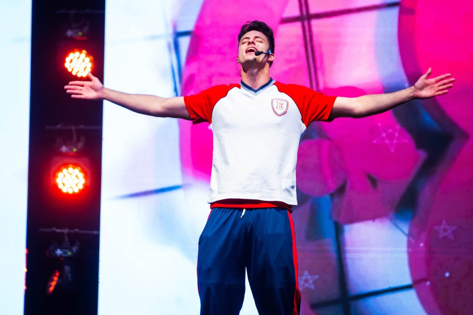 Enaldinho brings “The Origin of Happy & Angry” to Rio de Janeiro Enaldinho A Origem de Happy Angry