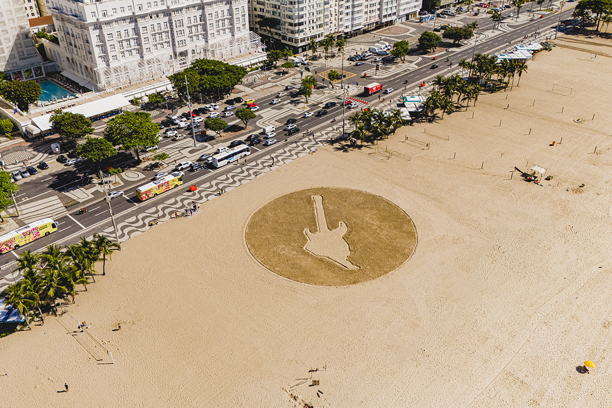 Rock in Rio ocupa Copacabana con guitarra gigante de arena y lanza promoción en TikTok 5 Rock in Rio ocupa Copacabana con guitarra gigante de arena y lanza promoción en TikTok