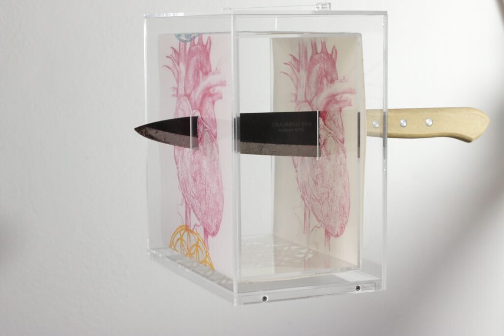 Patrícia Pedrosa presenta “Eu aos pedaços ou Ainda assim eu voo” en el Centro Cultural Correios Patrícia Pedrosa presenta “Eu aos pedaços ou Ainda assim eu voo” en el Centro Cultural Correios