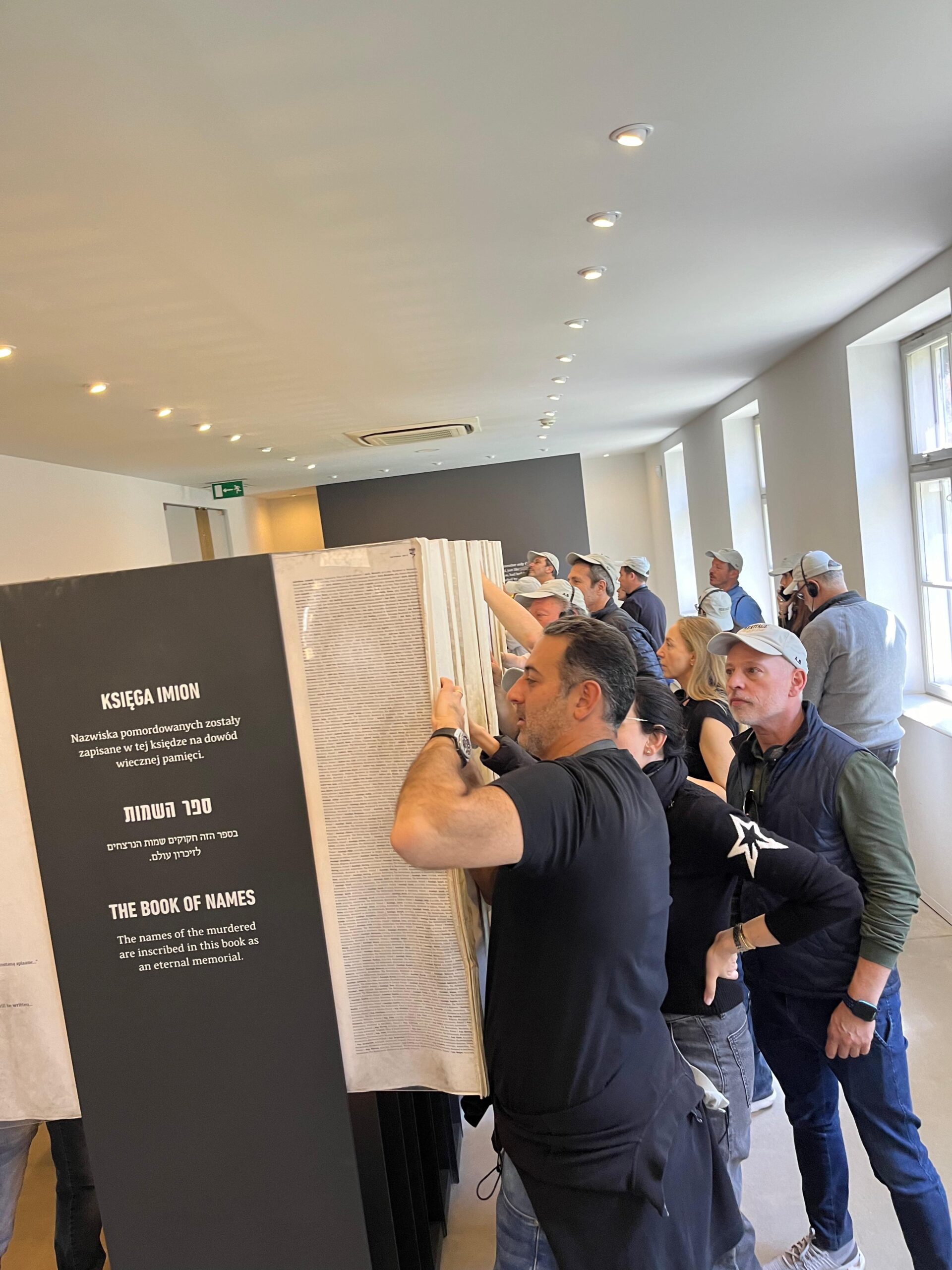 Galeria Kovak & Vieira abre “Herança da vida” com fotos da Marcha da Vida