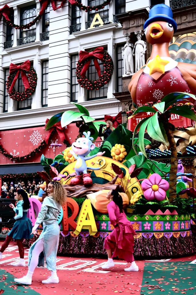 Luísa Sonza brilla en el Macy’s Thanksgiving Parade de Nueva York