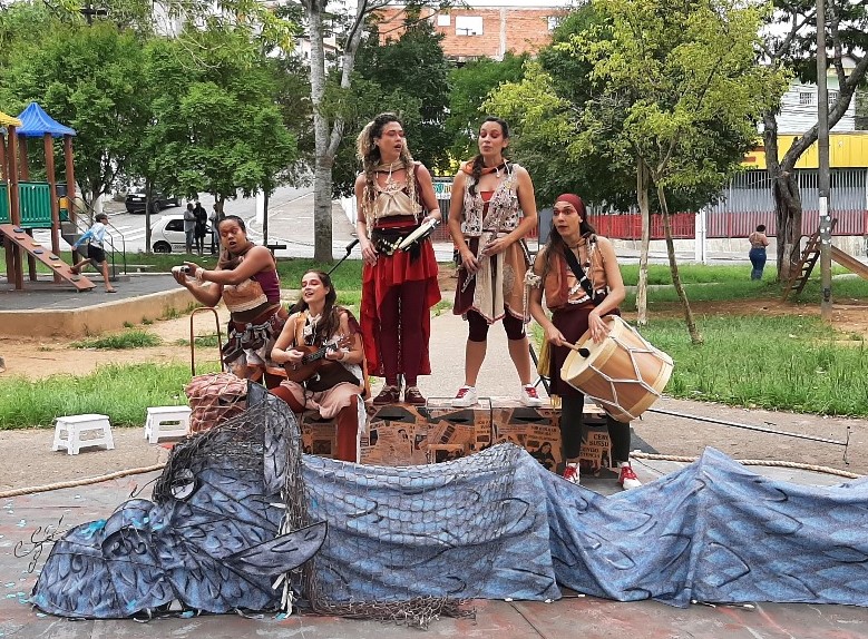 Coletivo Pedra Rubra faz apresentação gratuita na Roosevelt