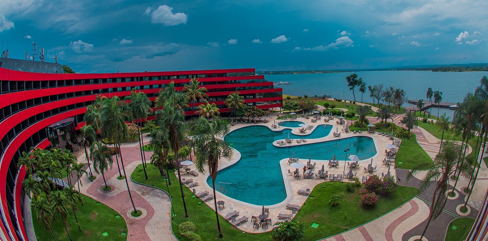 Rede Louvre lança Black Friday 2025 com até 50% off