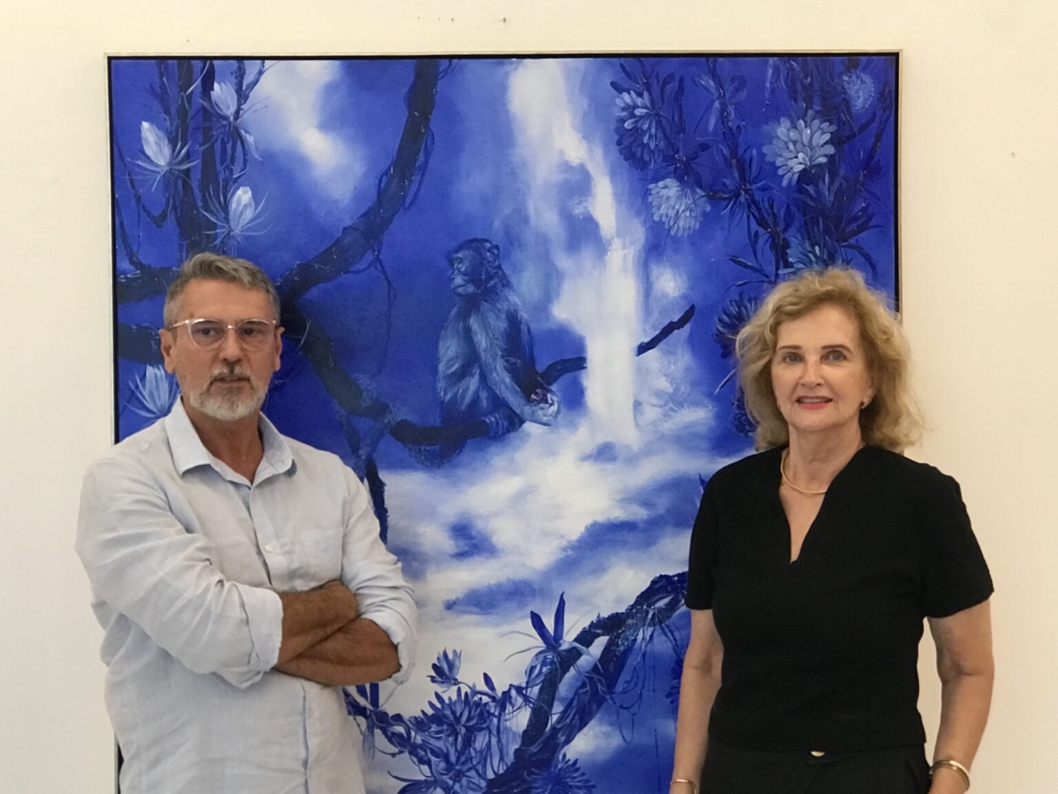 O artista Fernando Lindote junto da galerista Helena Fretta. cr dito Divulga o