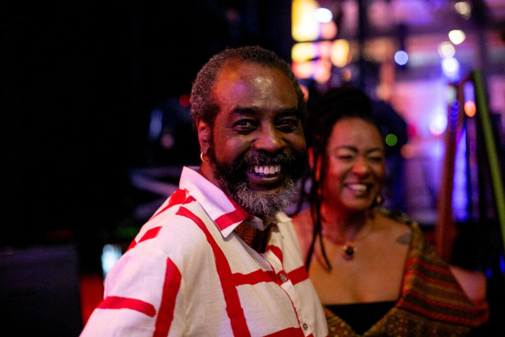 “Andambi” ressignifica canto afro-mineiro e antecipa o álbum Vozes Vissungueiras