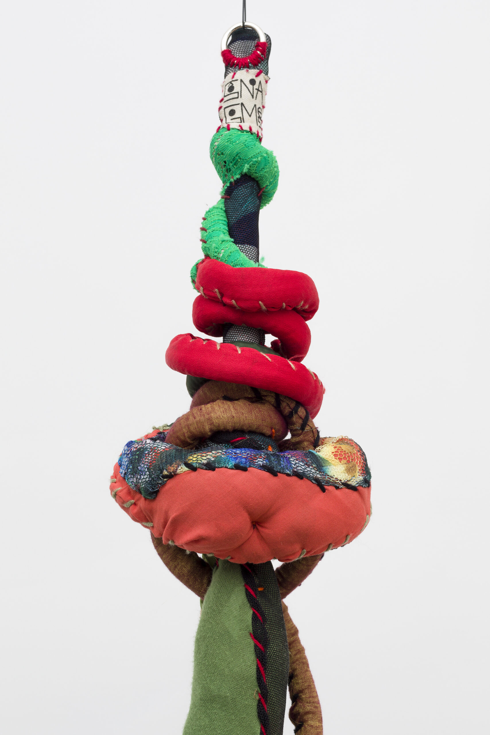 Instituto Tomie Ohtake apresenta “Sonia Gomes – Barroco, mesmo” 4 Instituto Tomie Ohtake apresenta “Sonia Gomes – Barroco, mesmo”