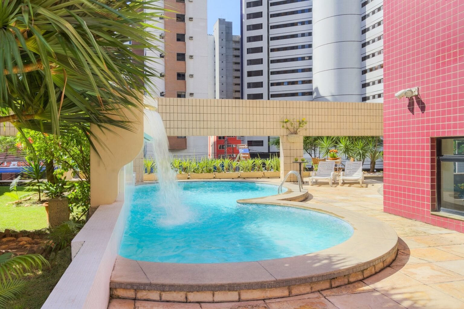 TulipInn Fortaleza piscina