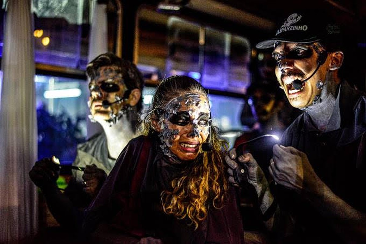 Ônibus da Zózima Trupe apresenta ópera marginal TrabalhaDORES em São Caetano 1 Ônibus da Zózima Trupe apresenta ópera marginal TrabalhaDORES em São Caetano