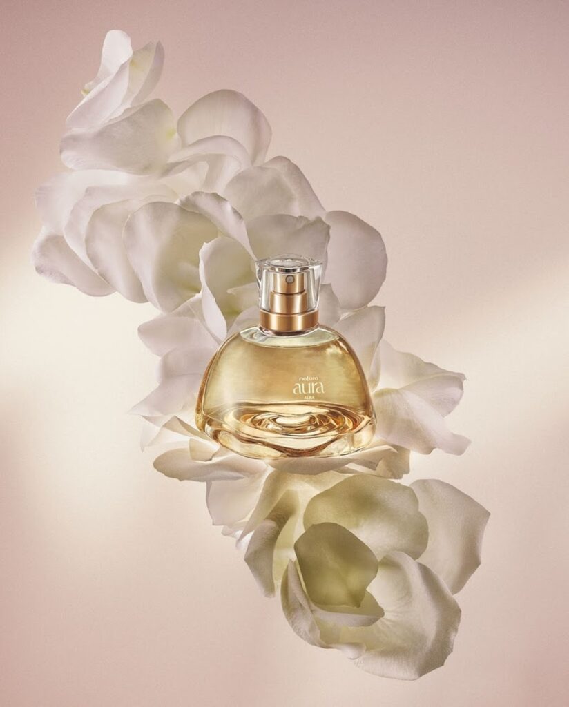 Natura expande Aura Alba com Óleo Corporal e Sabonetes perfumados Natura expande Aura Alba com Óleo Corporal e Sabonetes perfumados