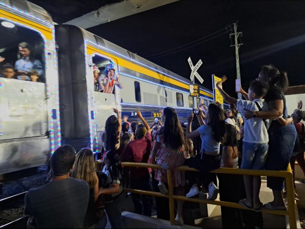 Trem de Natal da MRS 2025 percorre SP, RJ e MG