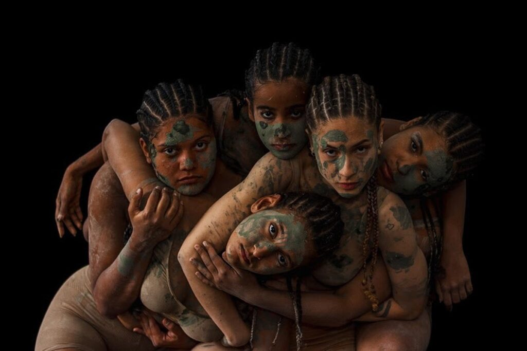 Free circus and dance shows take over Futuros in Rio this November Free circus and dance shows take over Futuros in Rio this November