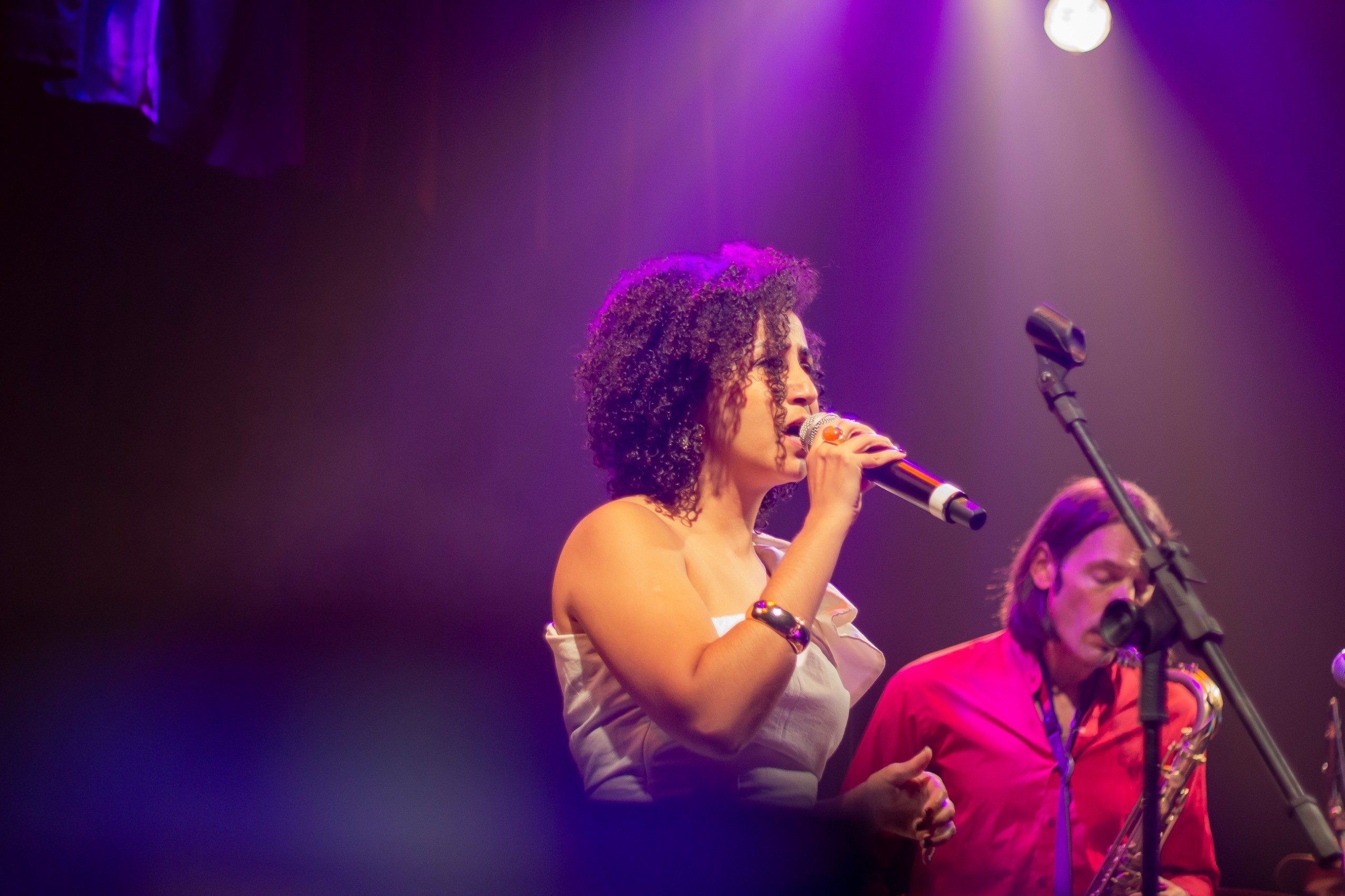 Sextante leva fusão de jazz e ritmos caiçaras a show gratuito em Paraty