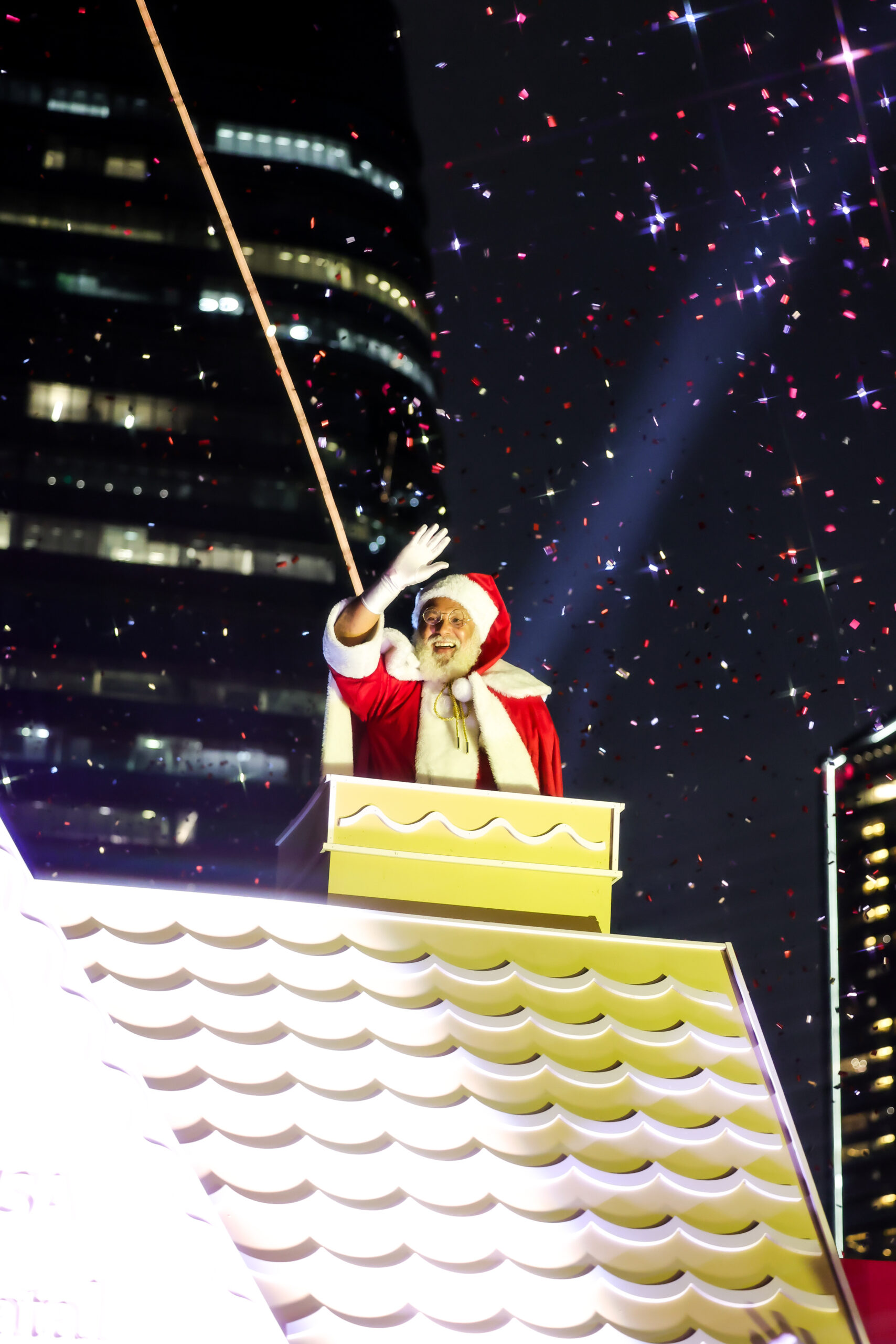 JK Iguatemi celebrates Christmas with drone show and festive décor