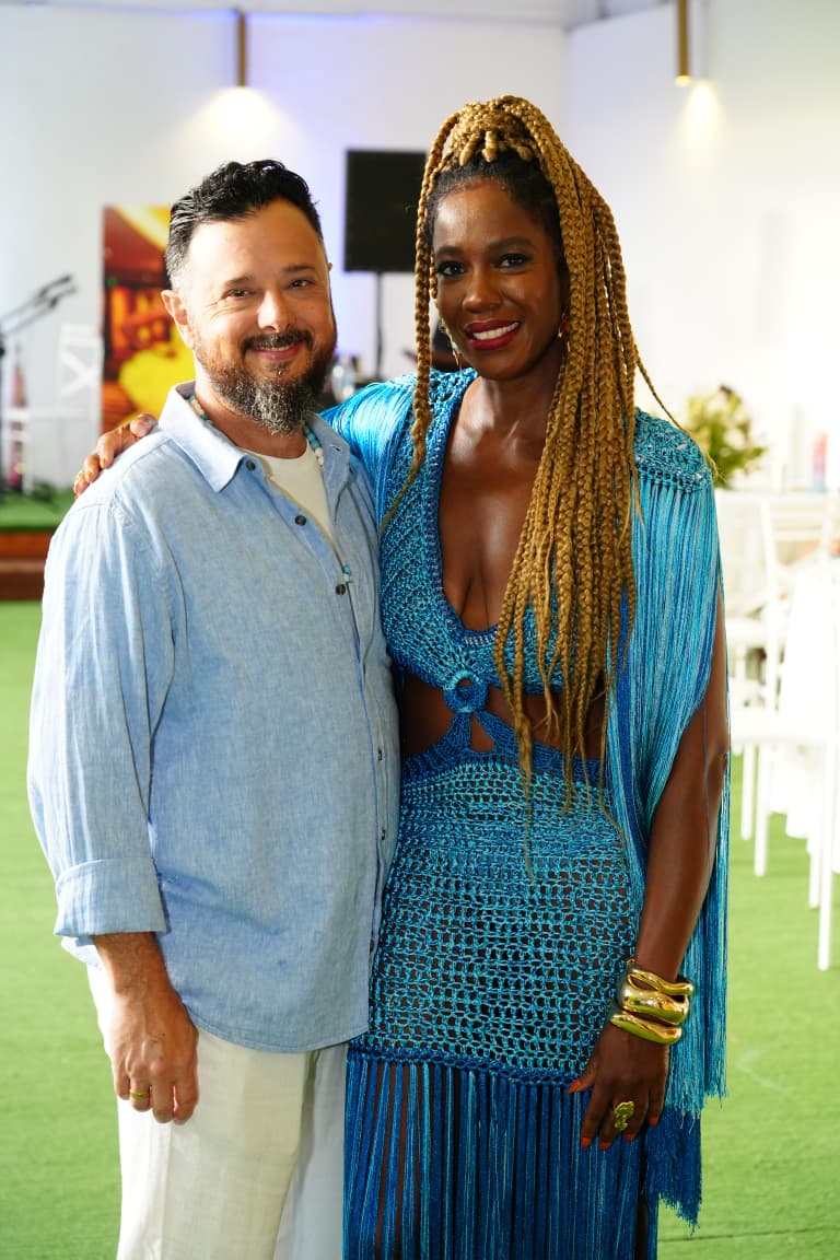 Maria Gal celebra 50 anos e filme sobre Carolina