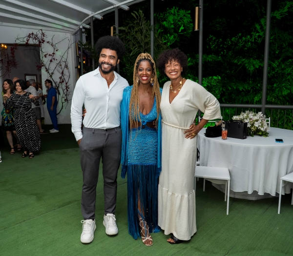 Maria Gal celebra 50 anos e filme sobre Carolina