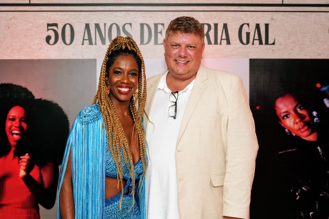 Maria Gal celebra 50 anos e filme sobre Carolina