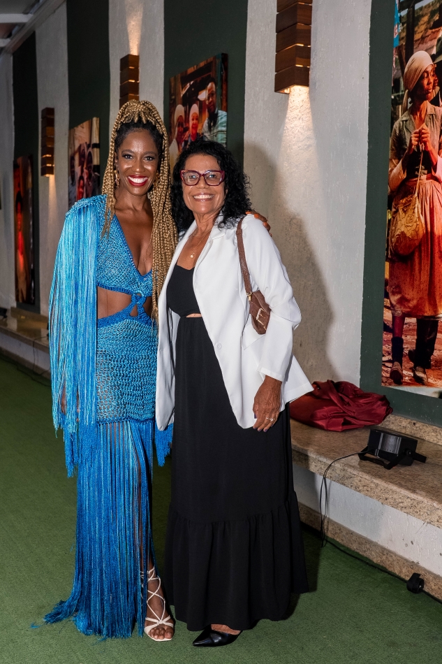 Maria Gal celebra 50 anos e filme sobre Carolina