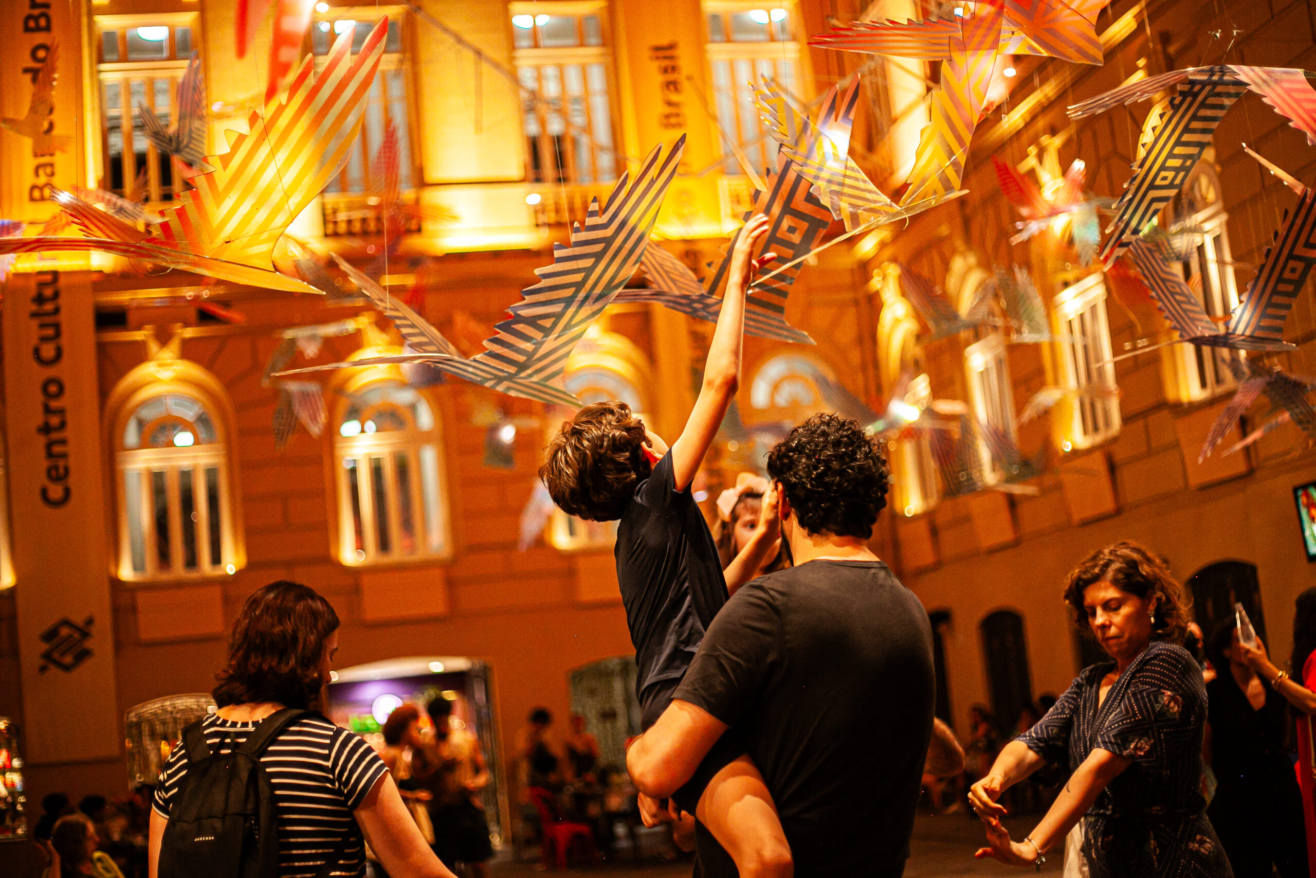 Indigenous installation transforms CCBB BH courtyard 2 Indigenous installation transforms CCBB BH courtyard