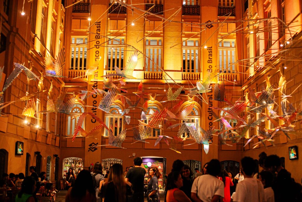 Indigenous installation transforms CCBB BH courtyard Indigenous installation transforms CCBB BH courtyard