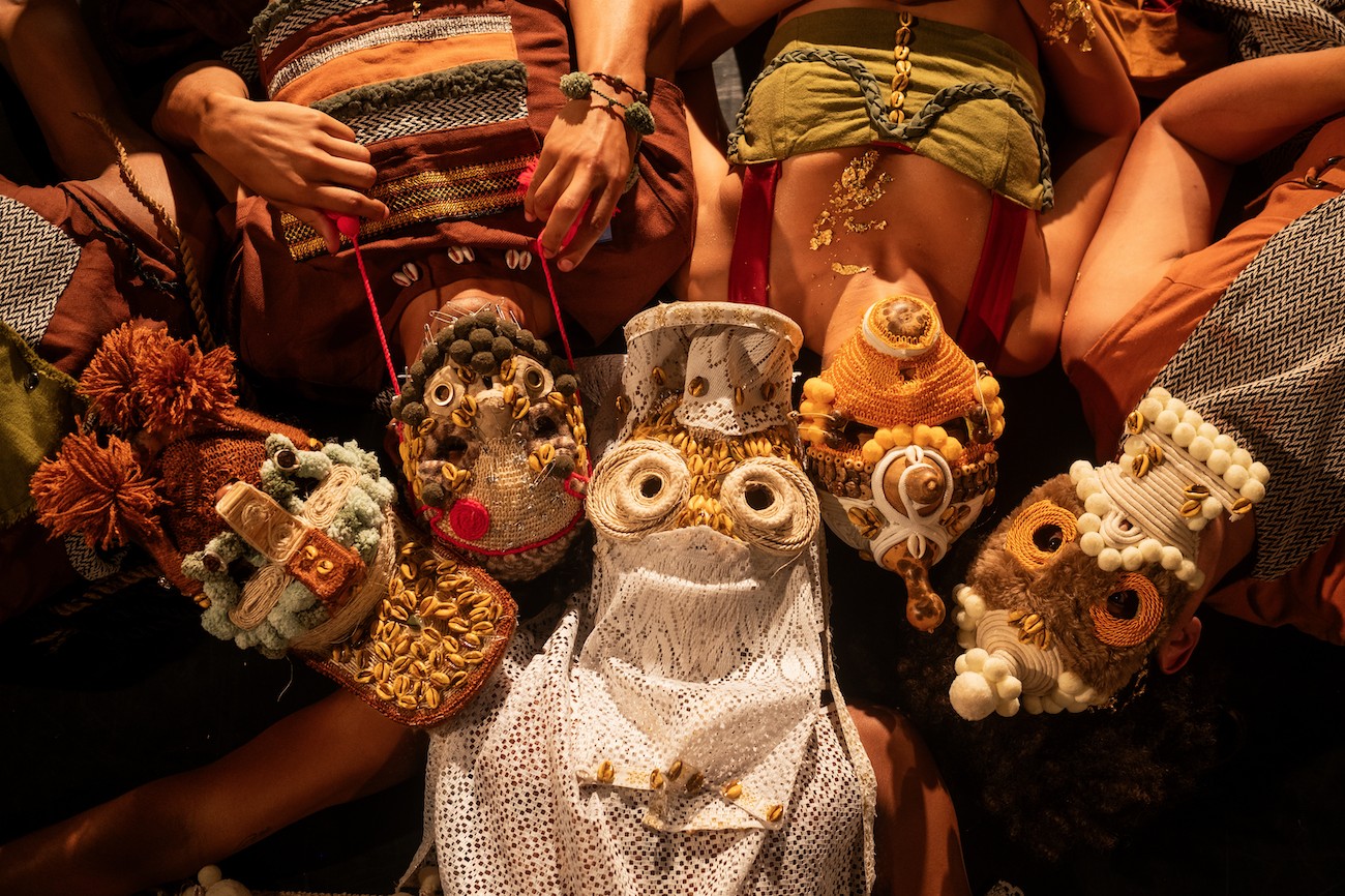 Cia Forè premieres “Cabaças - Memórias Umzimba” at Sesc 24 de Maio 1 Cia Forè premieres “Cabaças - Memórias Umzimba” at Sesc 24 de Maio