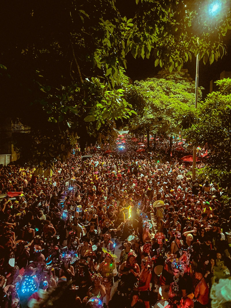 Grupo Zelo transforma azar em festa no Carnaval de BH