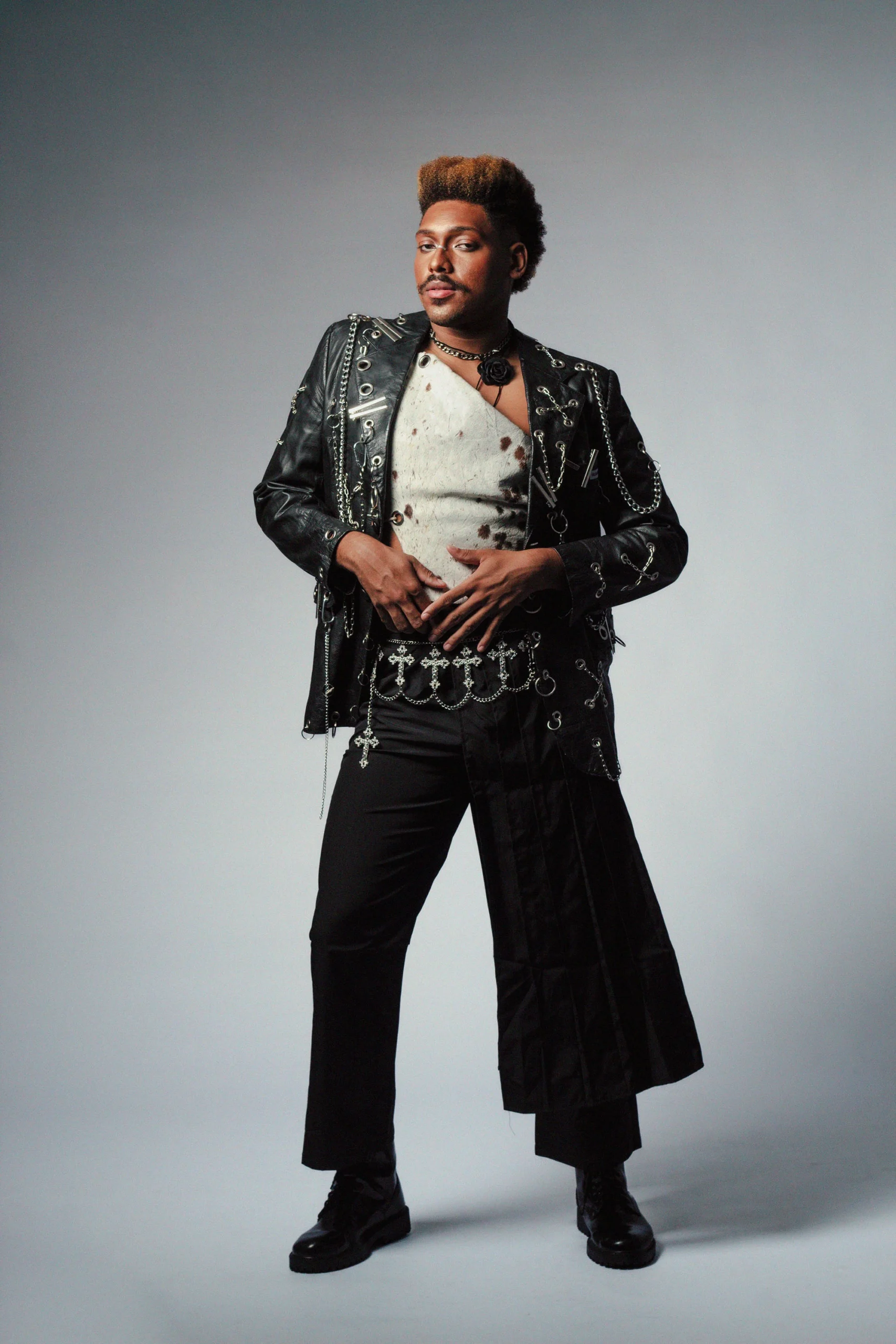 Isaac Belfort Trai Amigo em Ópera do Malandro