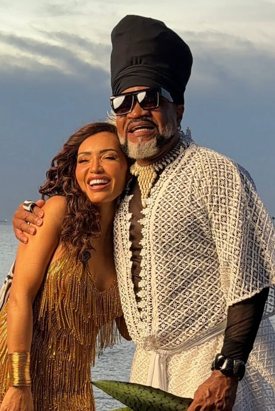 Karinah lança “Ripiei” e transforma mirante em roda de samba