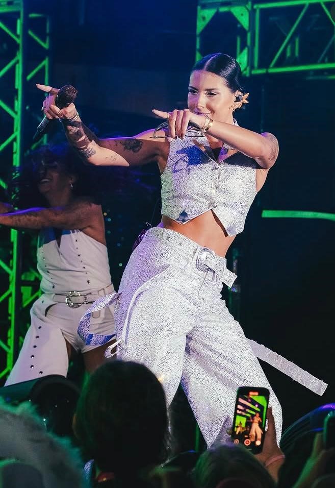 Navio Ana Castela abre 2026 com edição histórica