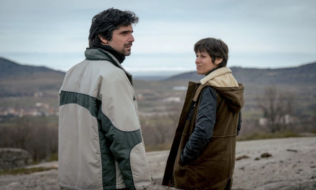 Óscar e Ana Revivem Amor em Tensões no Ep. 9