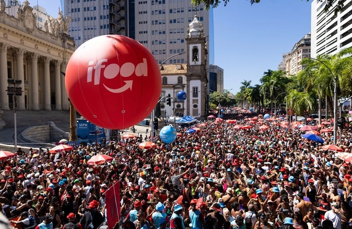 iFood Agita Carnaval Carioca com Léo Santana