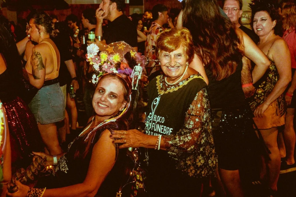 Grupo Zelo transforma azar em festa no Carnaval de BH