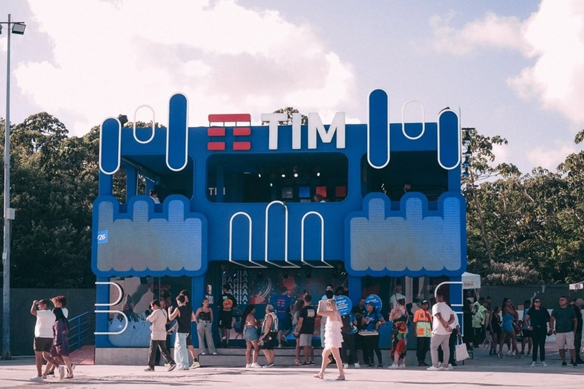 Ex-BBBs confinados agitam Festival de Verão