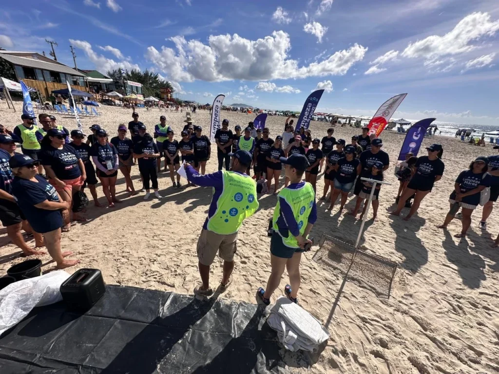 Una colilla envenena 500L: Blitz en Bombinhas