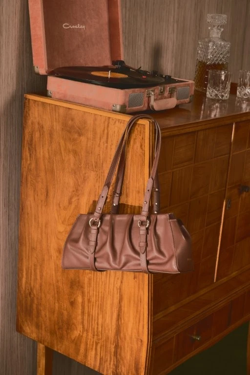 Corello une patchwork e couro argentino no Pre-Fall 26 14 Corello une patchwork e couro argentino no Pre-Fall 26