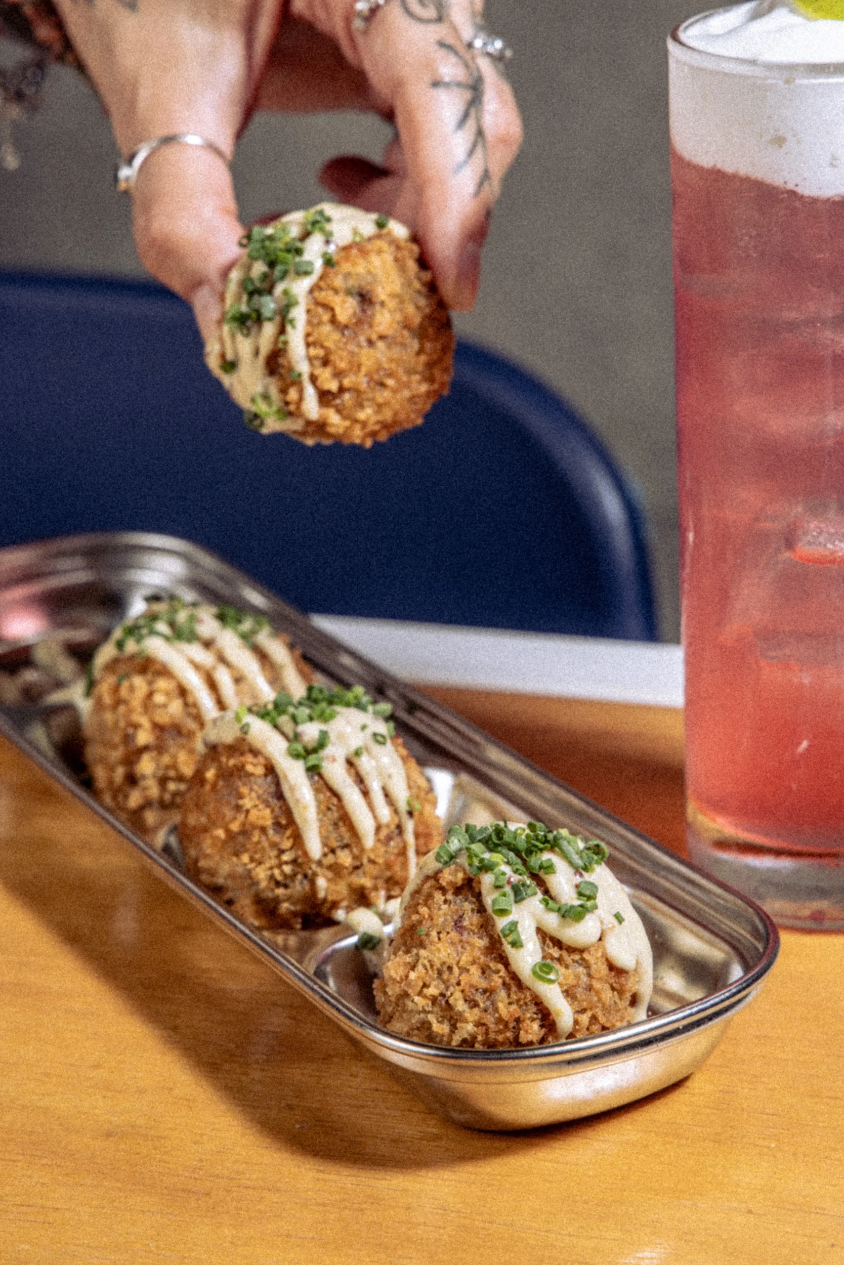 Curadoria & Bar Saudade faz 1 ano com Lasai e Bar da Gema