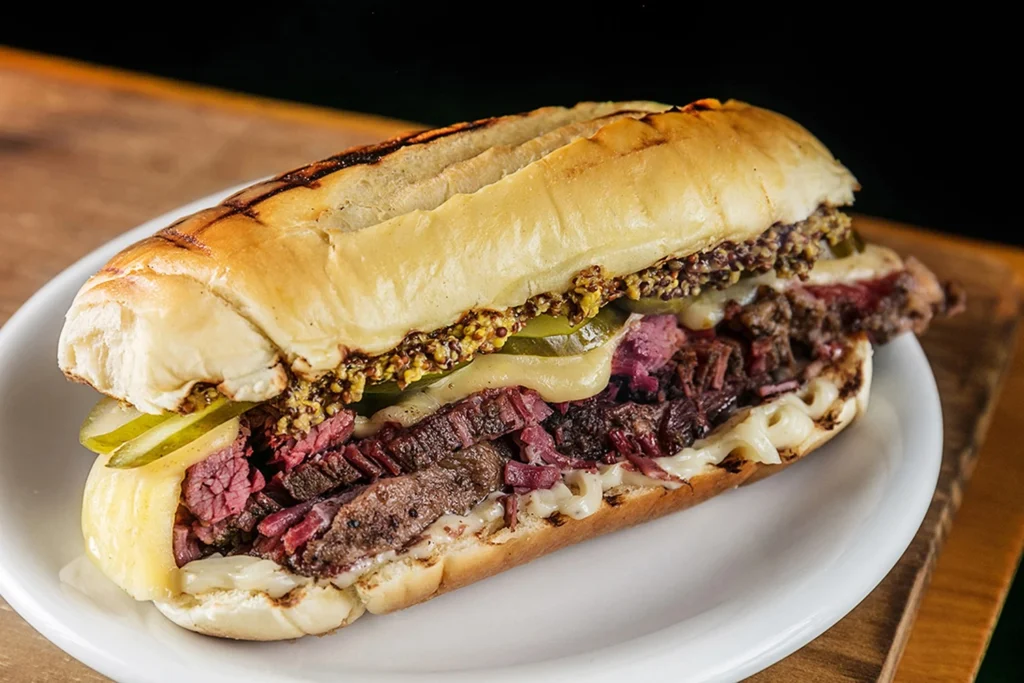 Curadoria & Bar Saudade faz 1 ano com Lasai e Bar da Gema