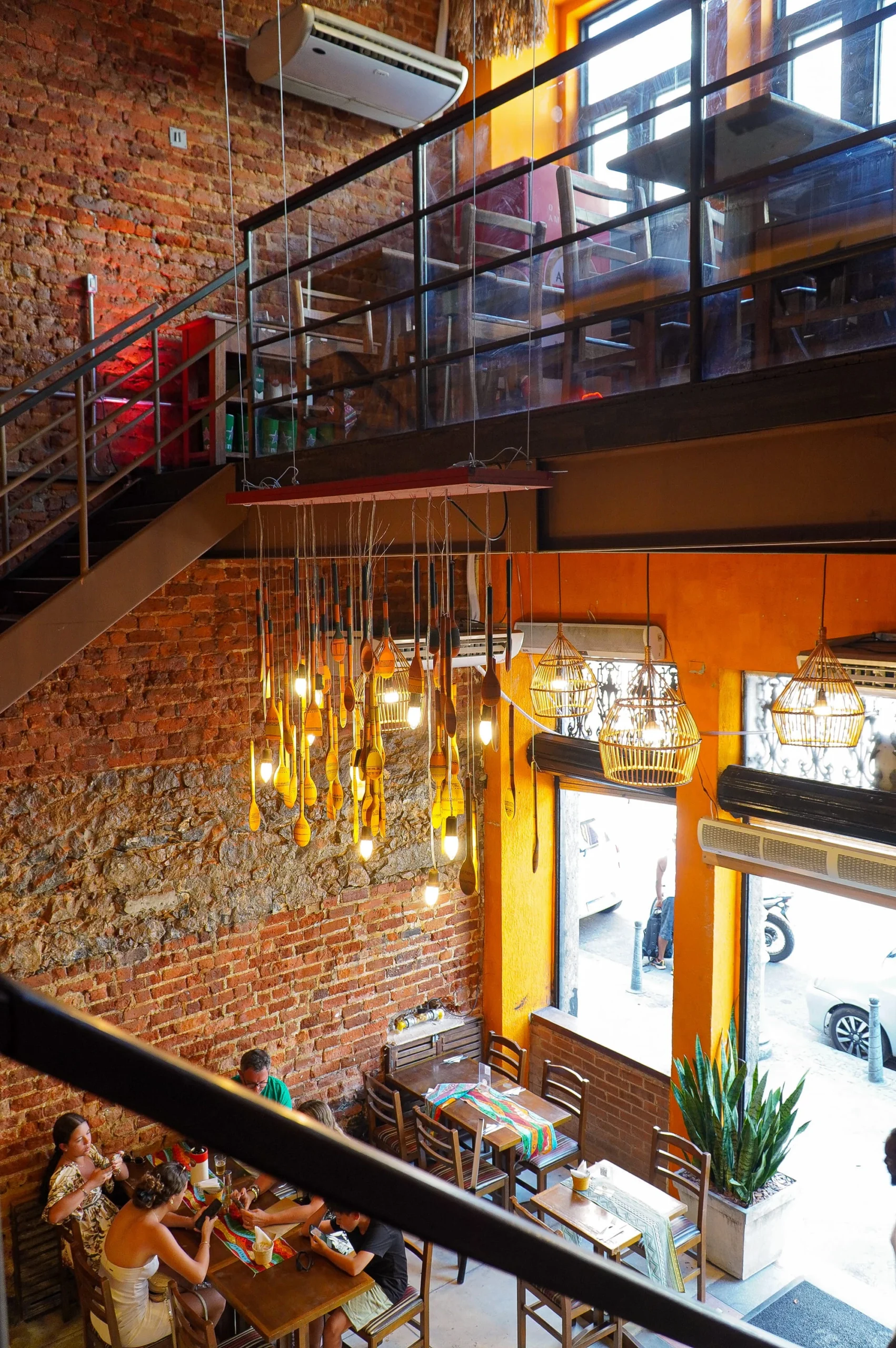 Dida Bar troca Praça da Bandeira pela Lavradio na Lapa