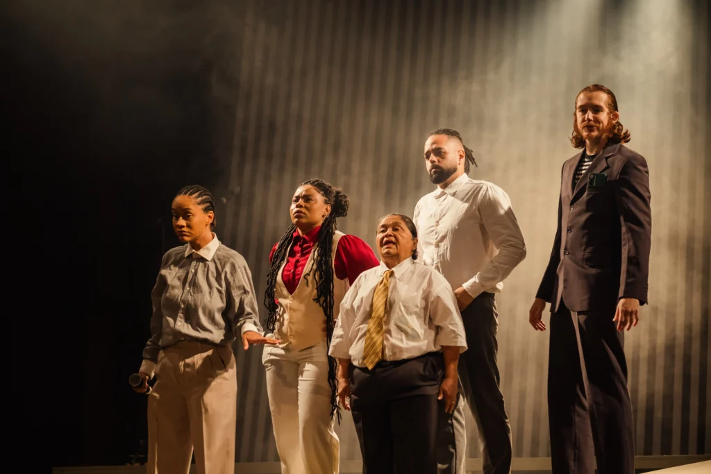 “Constitucional” reestreia e põe o público para votar