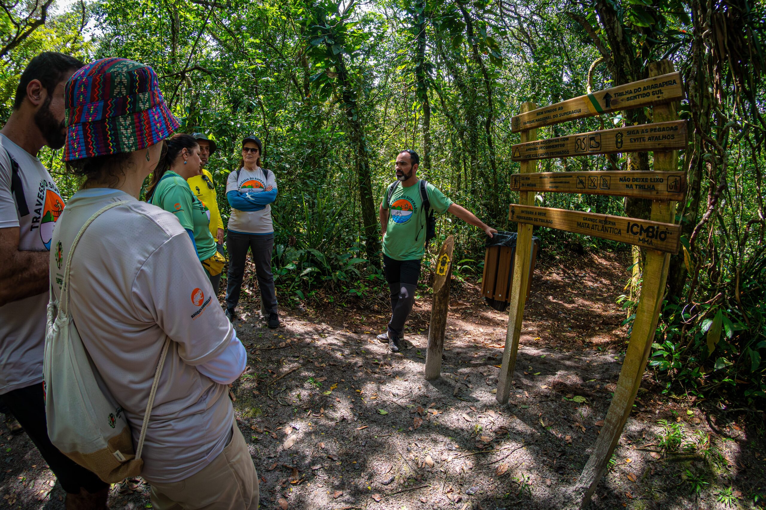 Superagui abre 1ª trilha para bike e caminhada