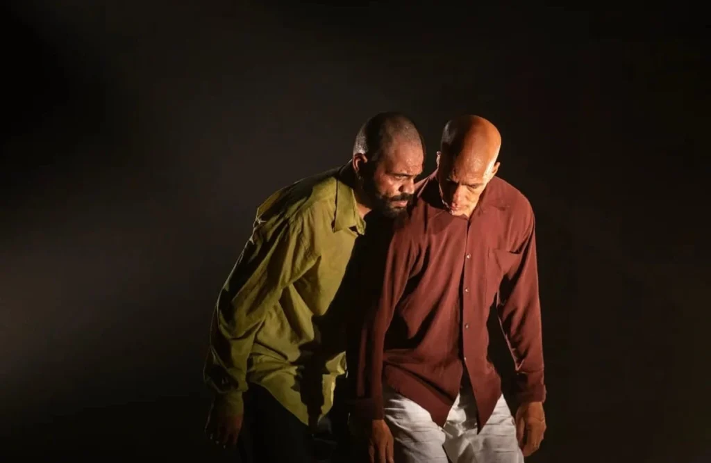 Umbigo desafia masculinidades no Sesc Copacabana