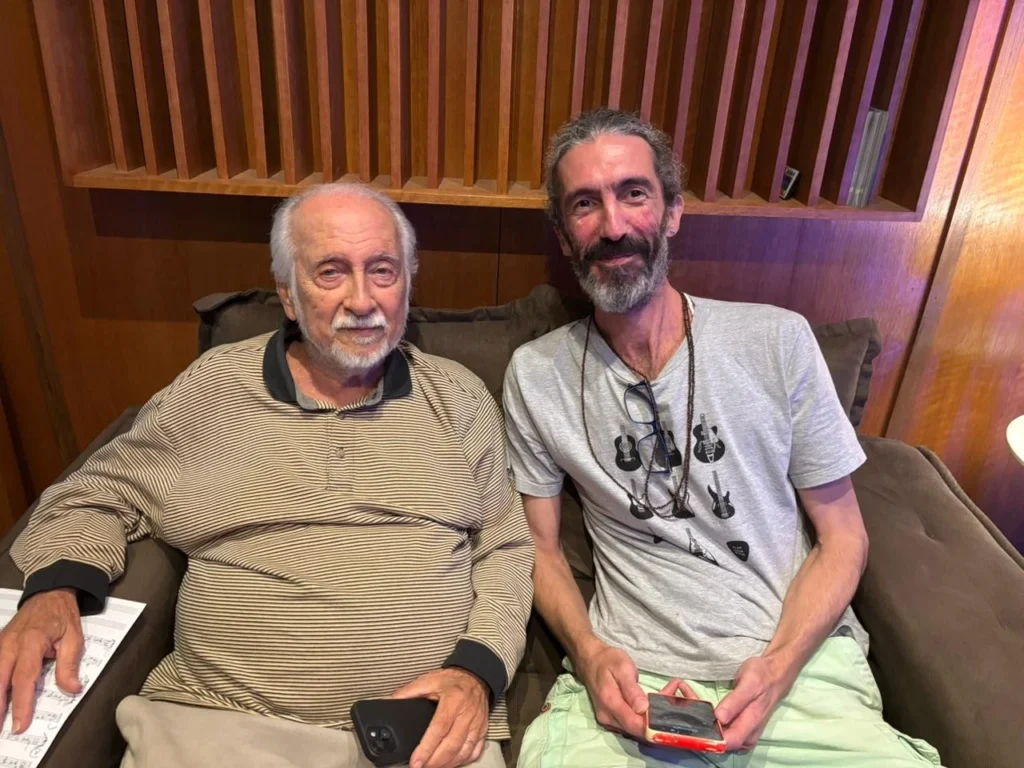 Menescal transforma samba em hino à vida