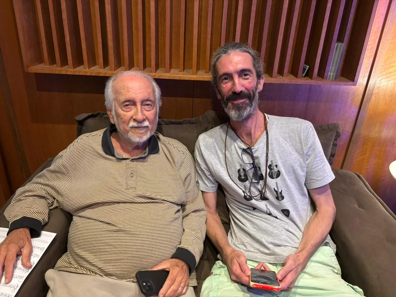 Menescal transforma samba em hino à vida