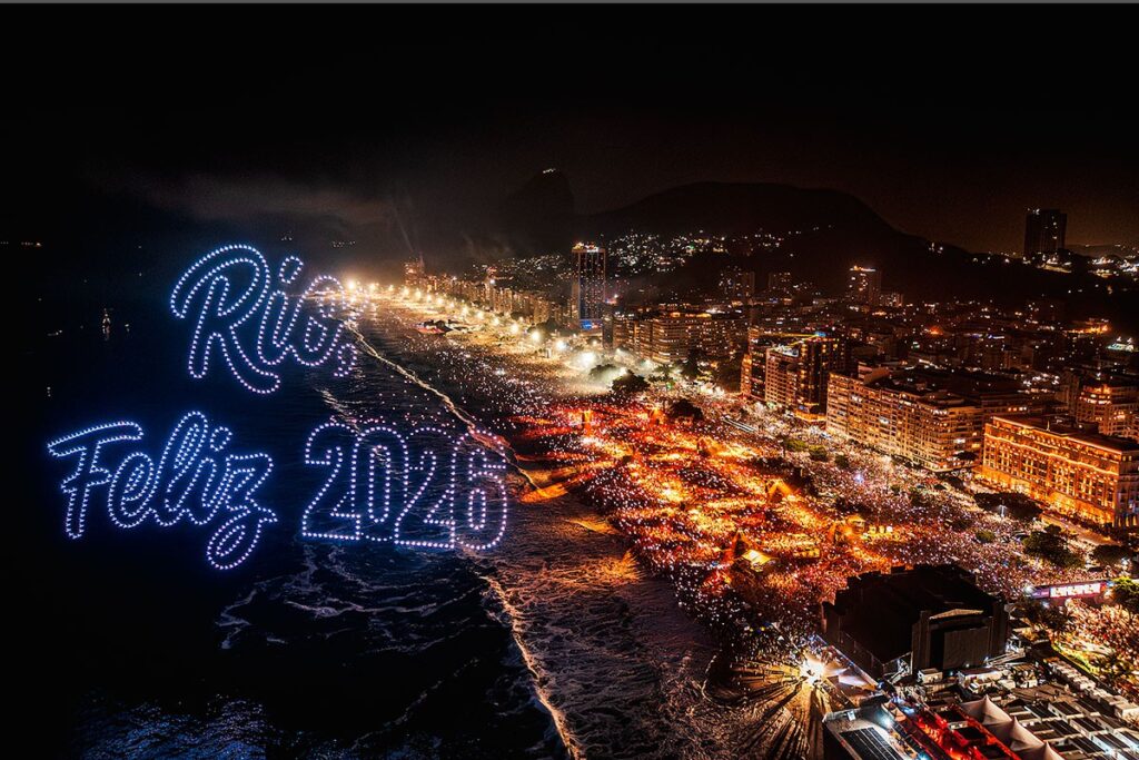 Alok hace historia con show de drones en Copacabana