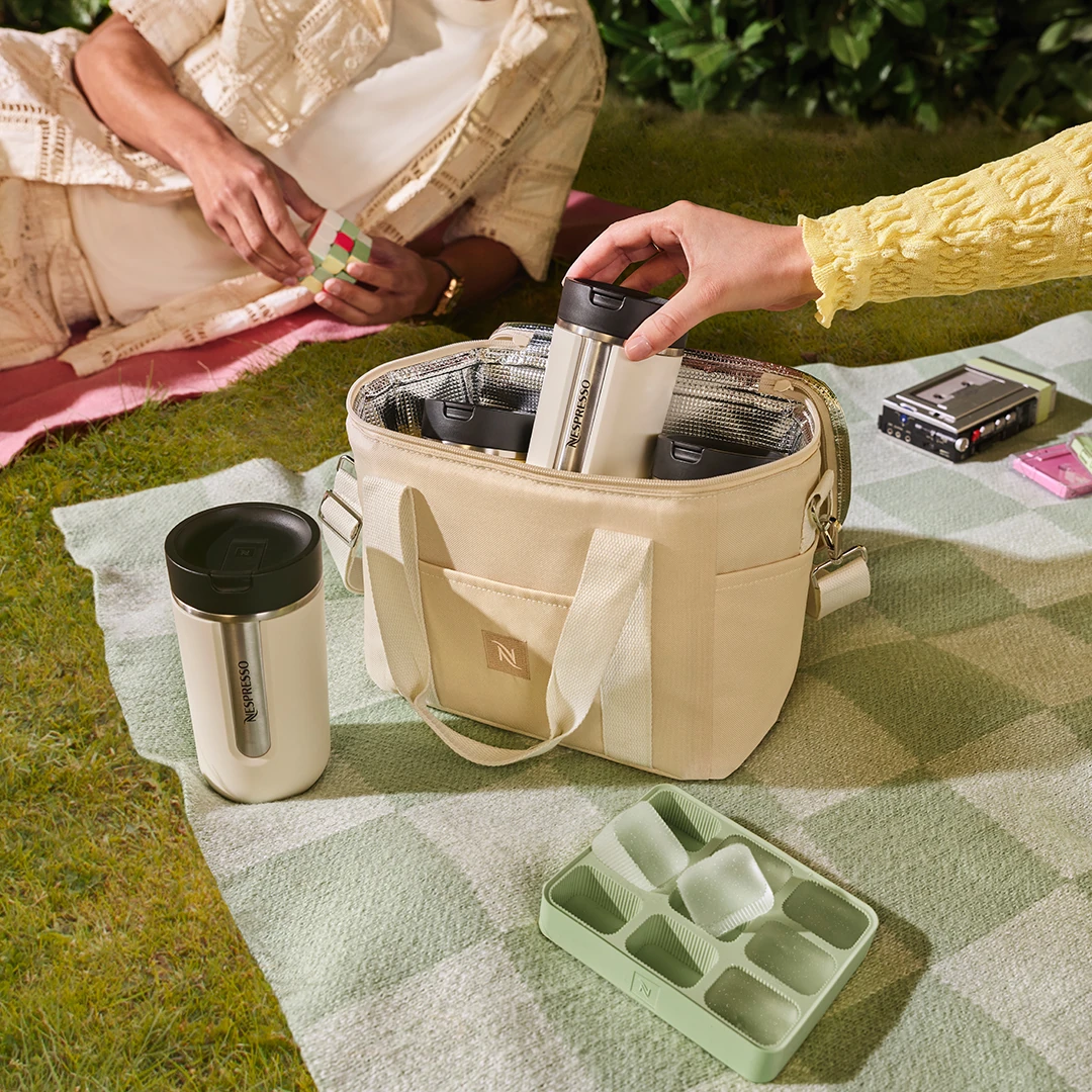 Nespresso le da “play” al verano 2026 con pistacho