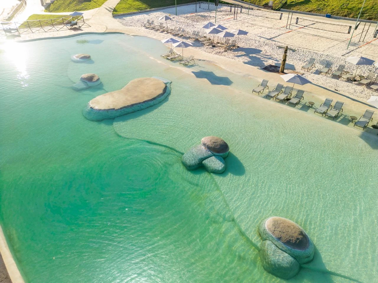 Praia Mavsa inaugura el verano con show de Alexandre Pires