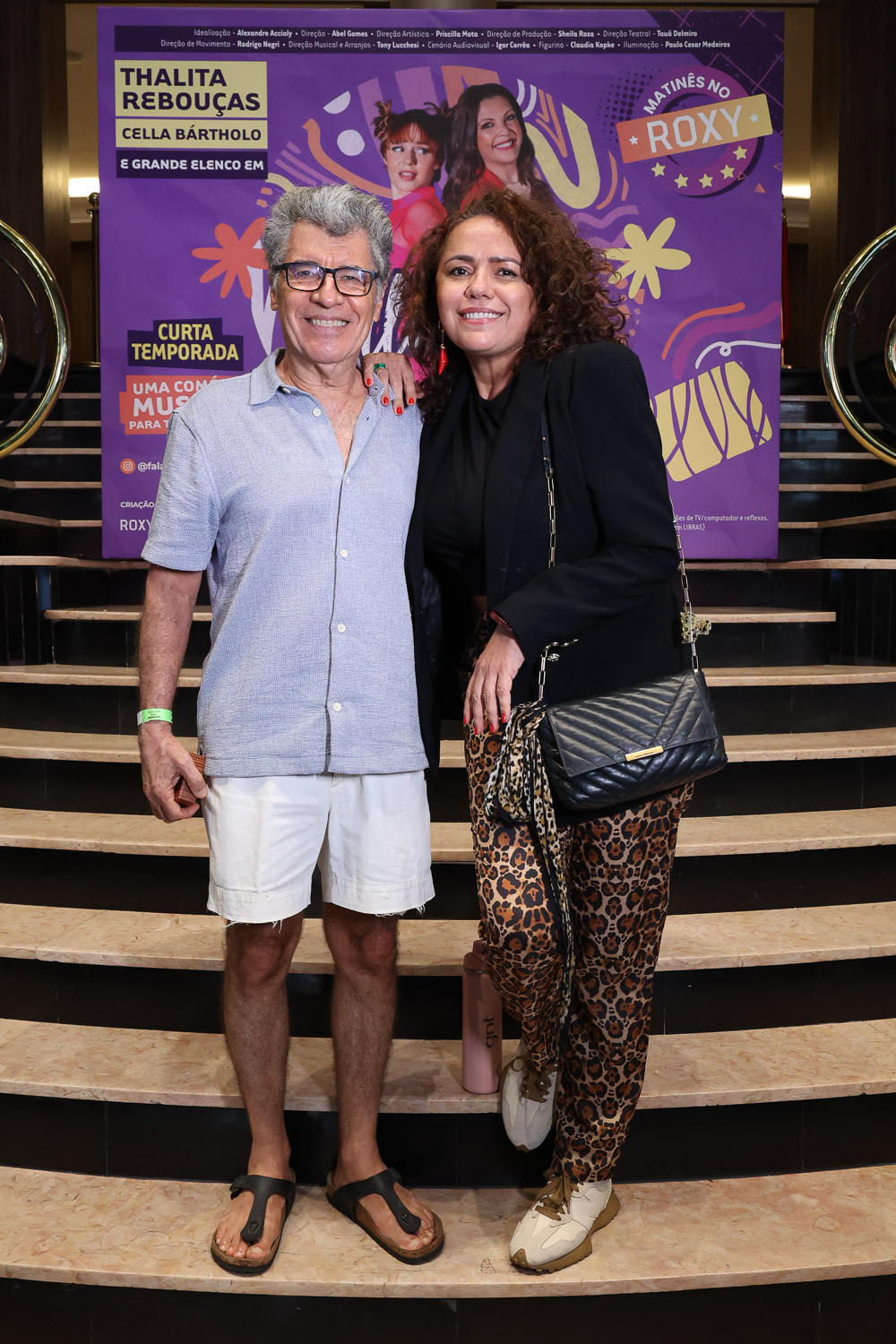 Stars pack Roxy for “Fala Sério, Mãe!” session