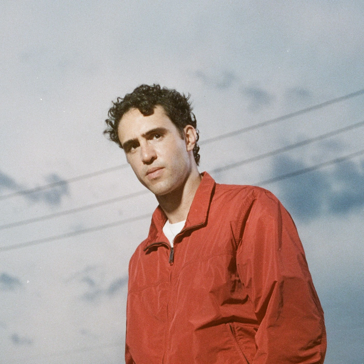 Queremos! abre 2026 com estreias de Zeca Veloso e Fitti