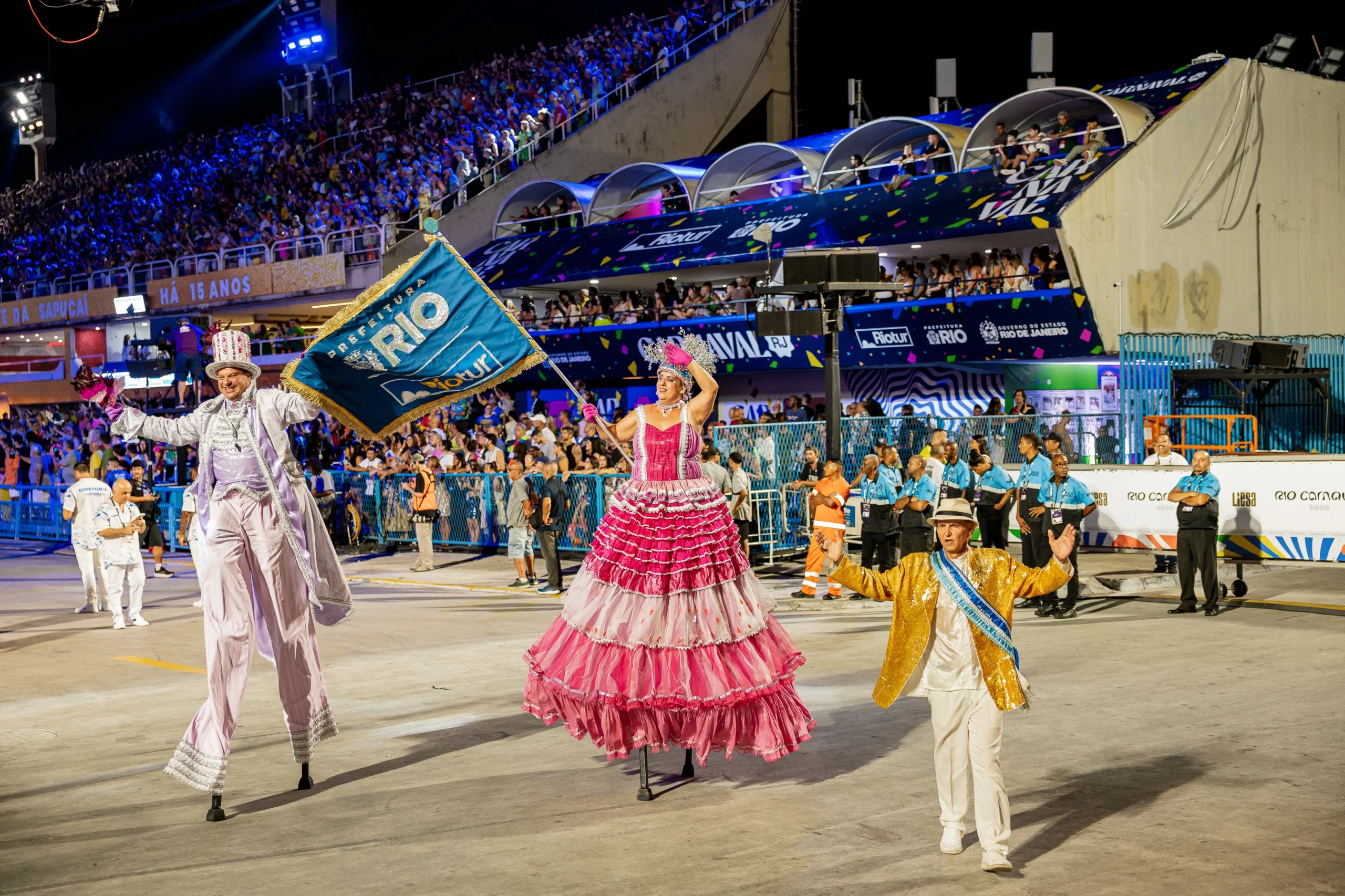 Camarote Rio Praia estreia nos Ensaios da Sapucaí