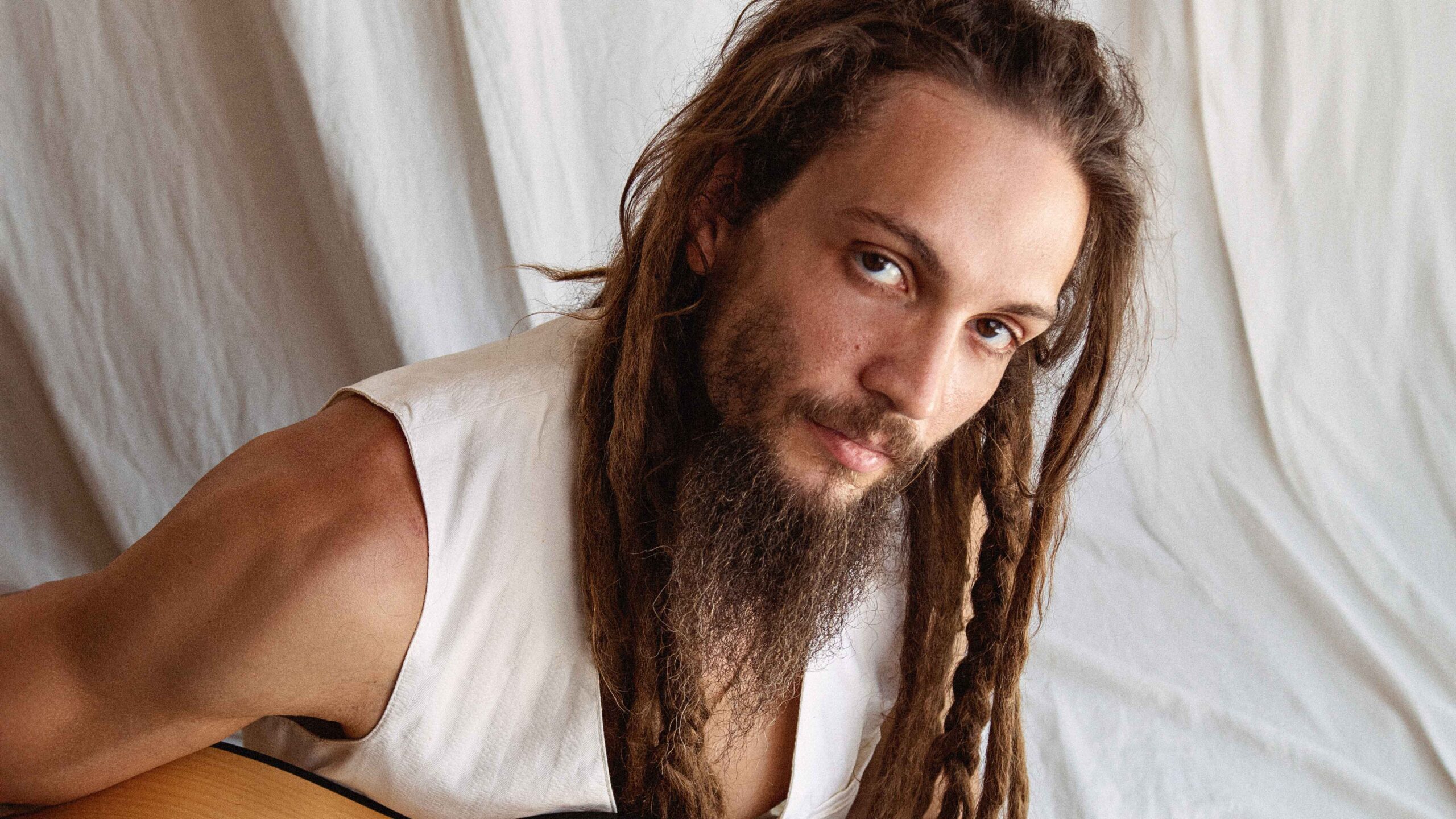 Pablo Vares se despede do RJ com show na Casa com a Música